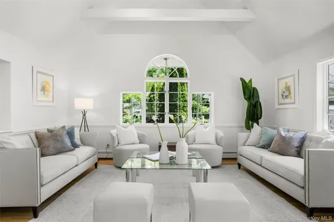 125 Saxon Woods Road White Plains NY 10605