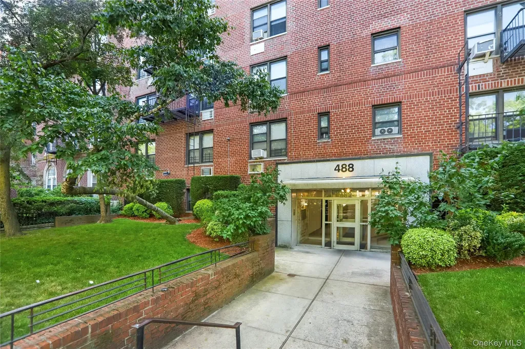 488 Ocean Parkway Brooklyn NY 11218