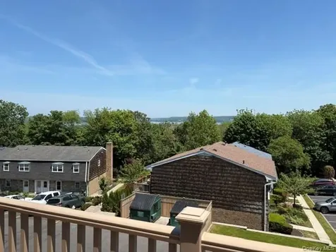 11 Harbour Lane Oyster Bay NY 11771