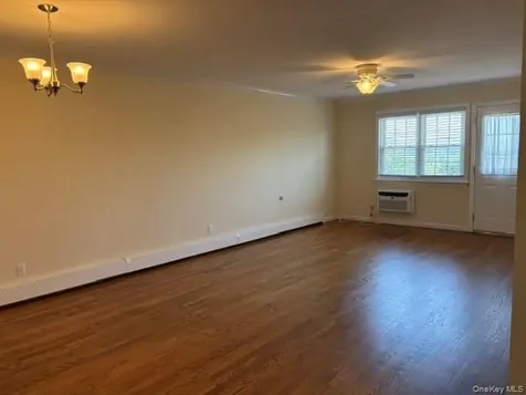 11 Harbour Lane Oyster Bay NY 11771