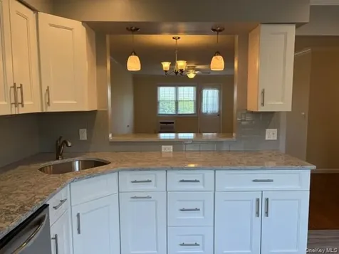 11 Harbour Lane Oyster Bay NY 11771