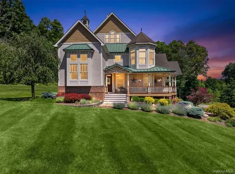 22 Goshen Road Chester NY 10918