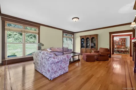 22 Goshen Road Chester NY 10918