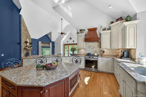22 Goshen Road Chester NY 10918