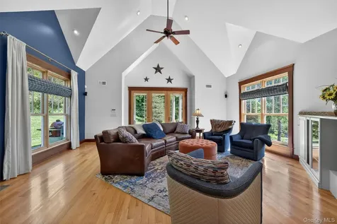 22 Goshen Road Chester NY 10918