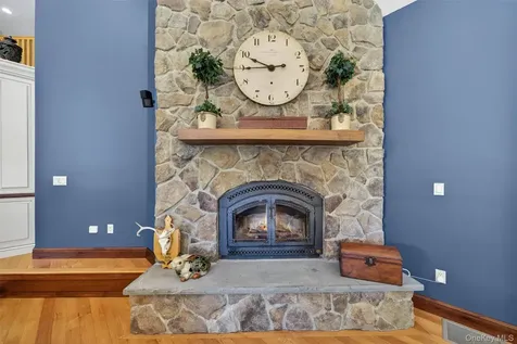 22 Goshen Road Chester NY 10918