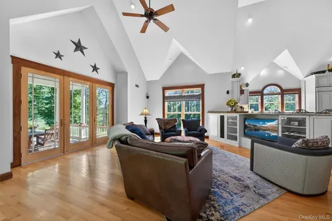 22 Goshen Road Chester NY 10918