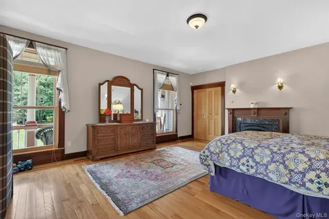 22 Goshen Road Chester NY 10918