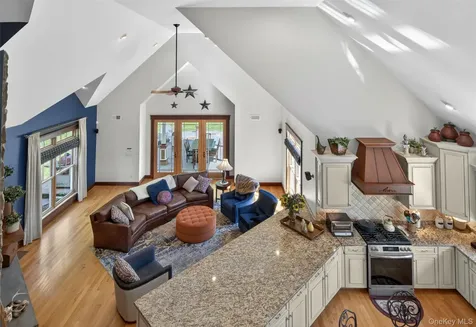 22 Goshen Road Chester NY 10918