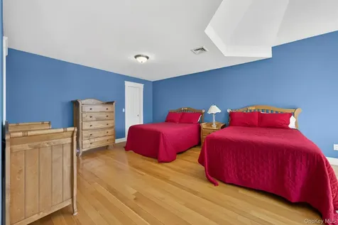 22 Goshen Road Chester NY 10918