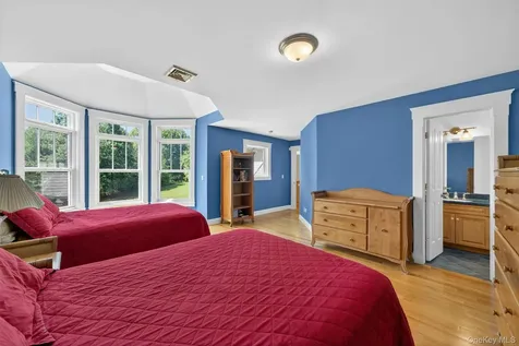 22 Goshen Road Chester NY 10918
