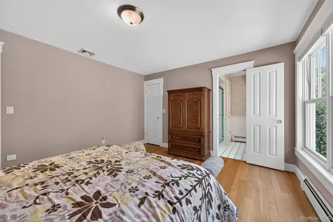 22 Goshen Road Chester NY 10918