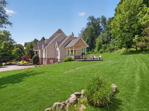 22 Goshen Road Chester NY 10918