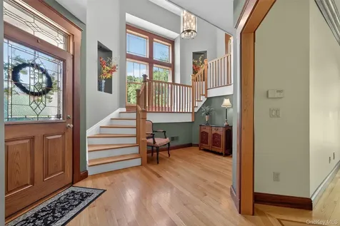 22 Goshen Road Chester NY 10918