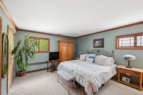 318 Lakeshore Boulevard Massapequa Park NY 11762