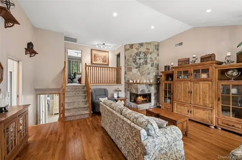 318 Lakeshore Boulevard Massapequa Park NY 11762