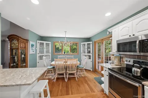 318 Lakeshore Boulevard Massapequa Park NY 11762