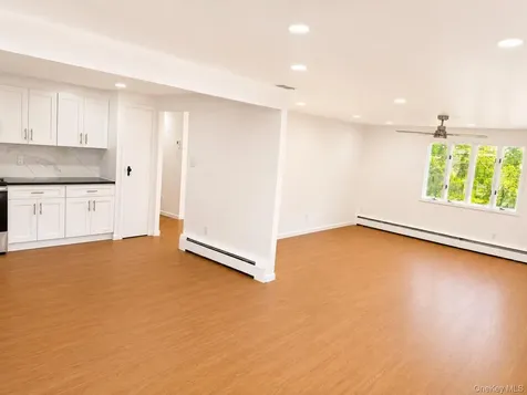 27 Wedgewood Drive Coram NY 11727