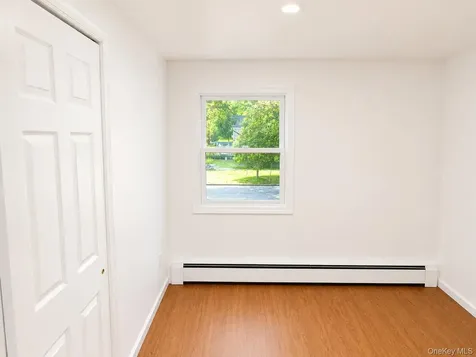 27 Wedgewood Drive Coram NY 11727