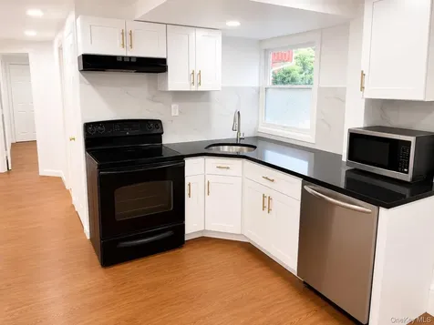 27 Wedgewood Drive Coram NY 11727