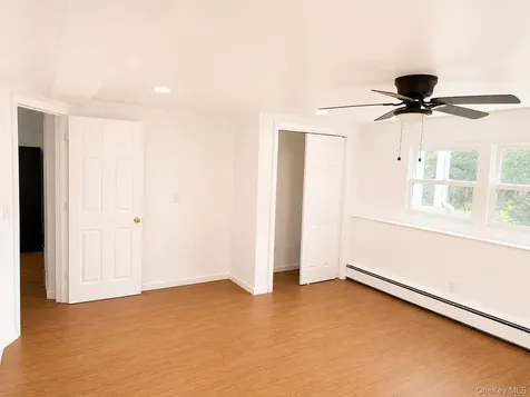 27 Wedgewood Drive Coram NY 11727