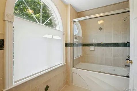 624 Timpson Street Pelham NY 10803
