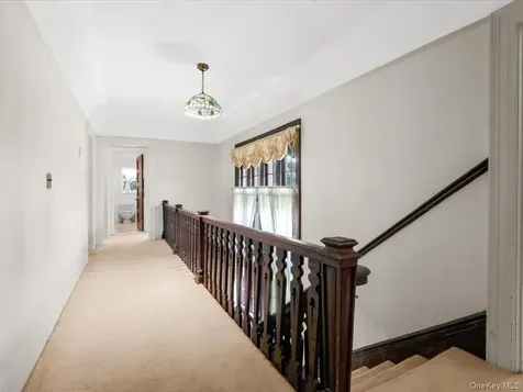 51 Crescent Road Port Washington NY 11050