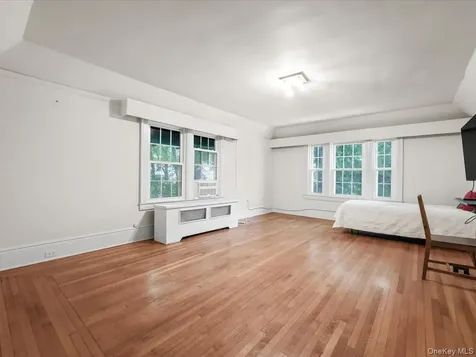 51 Crescent Road Port Washington NY 11050
