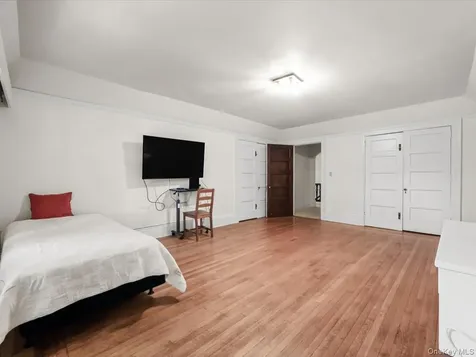 51 Crescent Road Port Washington NY 11050