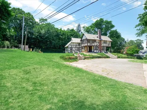 51 Crescent Road Port Washington NY 11050