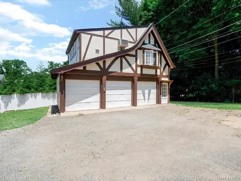 51 Crescent Road Port Washington NY 11050