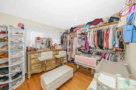 733 14th Street West Babylon NY 11704
