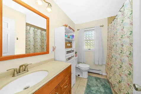 733 14th Street West Babylon NY 11704
