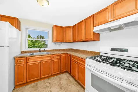 733 14th Street West Babylon NY 11704