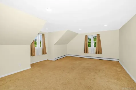 733 14th Street West Babylon NY 11704