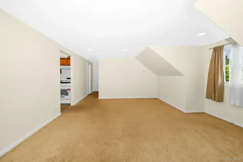733 14th Street West Babylon NY 11704
