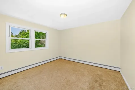 733 14th Street West Babylon NY 11704