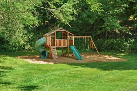 12 Raymond Road North Salem NY 10560