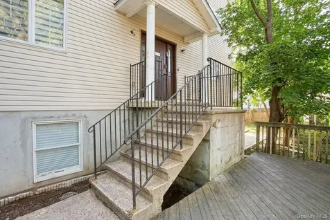 11 Laura Place Spring Valley NY 10977