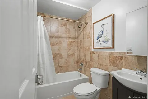 11 Laura Place Spring Valley NY 10977