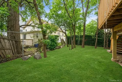 11 Laura Place Spring Valley NY 10977