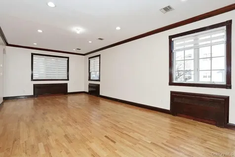 11 Laura Place Spring Valley NY 10977