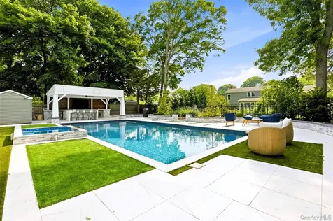 957 Gardiner Drive Bay Shore NY 11706