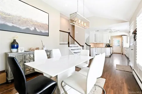 957 Gardiner Drive Bay Shore NY 11706