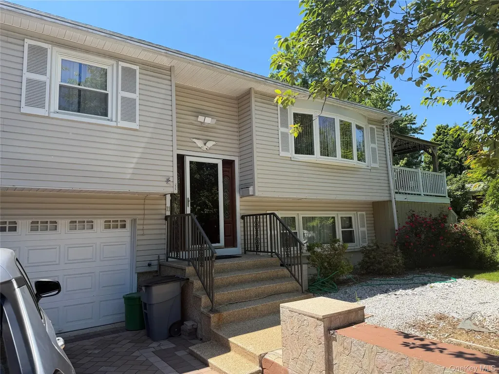 11 De Clark Place Nanuet NY 10954