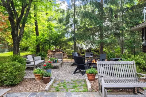 56 Lake Shore Drive South Salem NY 10590