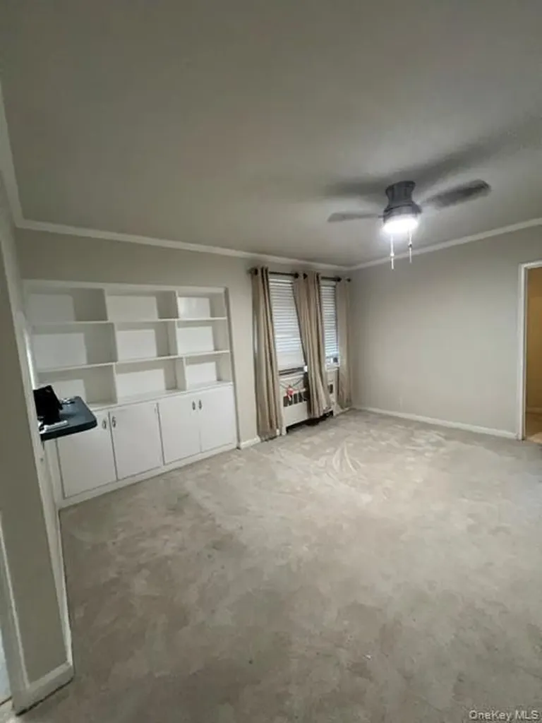 8 Bryant Crescent White Plains NY 10605