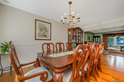 28 Cygnet Drive Smithtown NY 11787