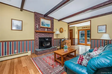 28 Cygnet Drive Smithtown NY 11787