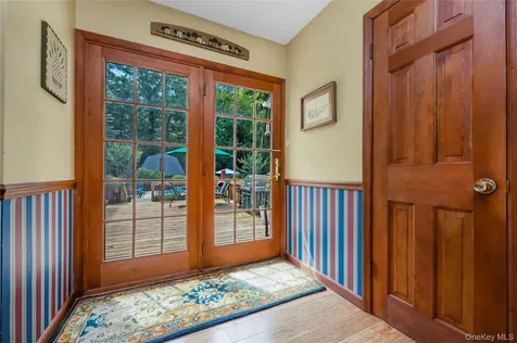 28 Cygnet Drive Smithtown NY 11787